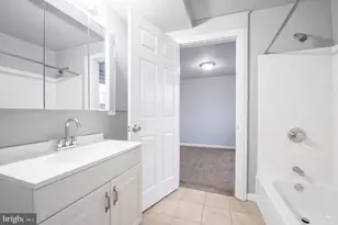 211 Front St, Fieldsboro, NJ 08505 - Photo 4