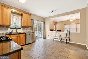 14 Wood View Dr, Mount Laurel, NJ 08054 - Photo 16