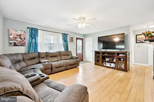 441 Independence Dr, Burlington, NJ 08016 - Photo 4