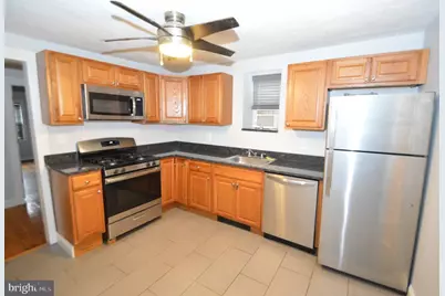 241 High Street #5, Burlington, NJ 08016 - Photo 2