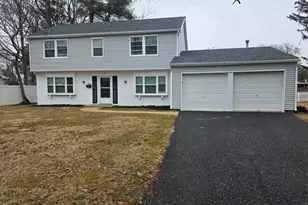 14 East Ct, Willingboro, NJ 08046 - Photo 1