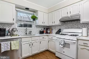 20 Berkshire Ct, Bordentown, NJ 08505 - Photo 12