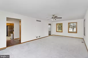 20 Bunting Bridge Rd, Cookstown, NJ 08511 - Photo 4