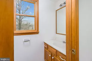 20 Bunting Bridge Rd, Cookstown, NJ 08511 - Photo 12