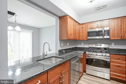 401 Jamestown Court, Mount Laurel, NJ 08054 - Photo 6