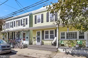 51 Mary St, Bordentown, NJ 08505 - Photo 2