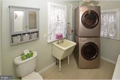 124 E Burlington Street, Bordentown, NJ 08505 - Photo 22