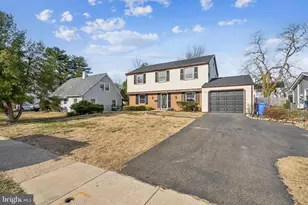 11 Buckeye Ln, Willingboro, NJ 08046 - Photo 2