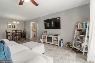 1302 Sedgefield Dr, Mount Laurel, NJ 08054 - Photo 4