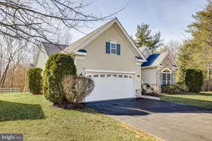 4 Ellington Dr, Mansfield Township, NJ 08022 - Photo 2