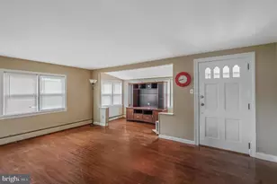 827 Olive St, Florence, NJ 08554 - Photo 4