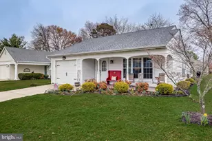 32 Cotherstone Dr, Southampton, NJ 08088 - Photo 2