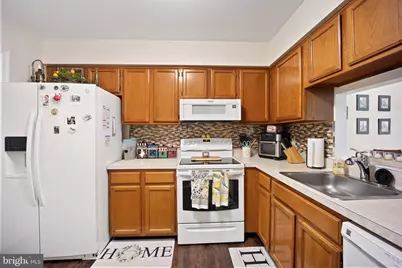 202 Arrowwood Court, Mount Laurel, NJ 08054 - Photo 10