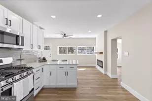 19 Crescent Dr, Browns Mills, NJ 08015 - Photo 10