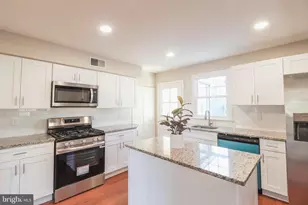 35 Farnsworth Ave, Maple Shade, NJ 08052 - Photo 8