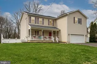 202 Union St, Fieldsboro, NJ 08505 - Photo 2