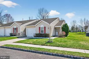 12 Yarrow Pl, Mount Laurel, NJ 08054 - Photo 1