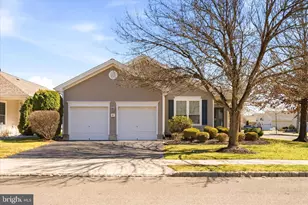 31 Harrington Dr, Mansfield Township, NJ 08022 - Photo 2