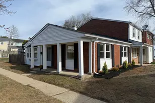 6 Radnor Ct, Willingboro, NJ 08046 - Photo 2