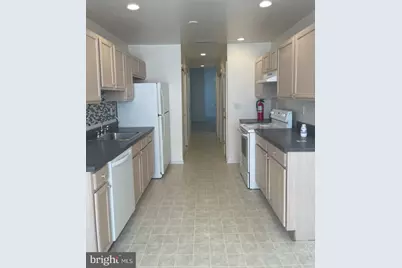 28 Palmer Square, Beverly, NJ 08010 - Photo 12