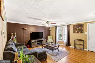21 Waterview Ct, Marlton, NJ 08053 - Photo 4