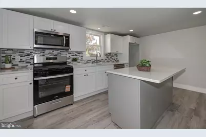 207 Pennsylvania Avenue, Hainesport, NJ 08036 - Photo 2