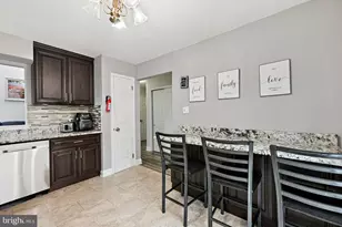 6 Berkely Dr, Burlington, NJ 08016 - Photo 6