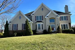 18 Foxcroft Way, Mount Laurel, NJ 08054 - Photo 2