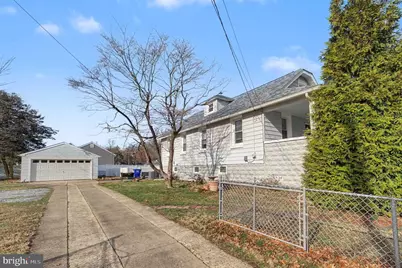 304 S Forklanding Road, Maple Shade, NJ 08052 - Photo 2