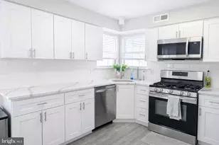 11 Dryden Dr, Burlington, NJ 08016 - Photo 12