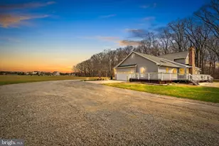 282 Chesterfield Jacobstown Rd, Wrightstown, NJ 08562 - Photo 2