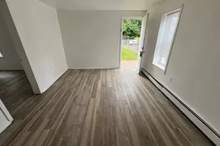 120 E Main St, Wrightstown, NJ 08562 - Photo 8