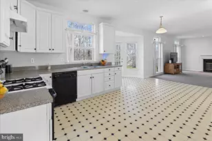 4 Kentwood Ct, Bordentown, NJ 08505 - Photo 12