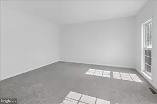 4 Kentwood Ct, Bordentown, NJ 08505 - Photo 4