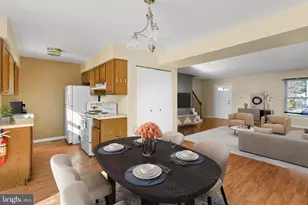 45 Carriage Stop Pl, Florence, NJ 08518 - Photo 4