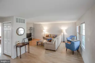 25 Cypress Ct, Bordentown, NJ 08505 - Photo 8