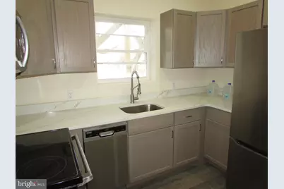 20 Pine Street, Beverly, NJ 08010 - Photo 6