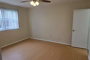 22 Florence Tollgate Pl, Florence, NJ 08518 - Photo 14