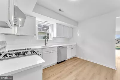 120 Alexander Road, Beverly, NJ 08010 - Photo 6