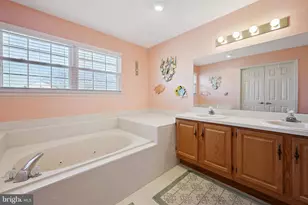 47 Knighton Ln, Mount Laurel, NJ 08054 - Photo 16