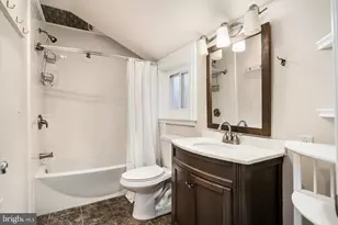 218 Lafayette St, Bordentown, NJ 08505 - Photo 8