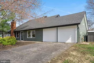 18 Holmes Ln, Marlton, NJ 08053 - Photo 2