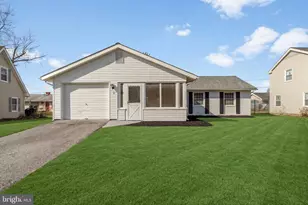 7 Sterling Ln, Willingboro, NJ 08046 - Photo 1