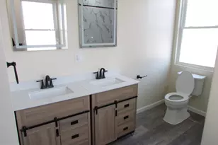 20 Pine St, Beverly, NJ 08010 - Photo 8