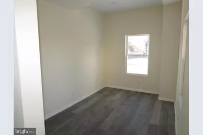 20 Pine Street, Beverly, NJ 08010 - Photo 2