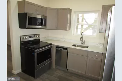 20 Pine Street, Beverly, NJ 08010 - Photo 4