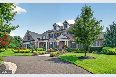 106 Ashley Court, Moorestown, NJ 08057 - Photo 2