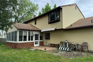 110 Thornwood Dr, Marlton, NJ 08053 - Photo 4