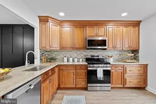 84 Five Crown Royal, Marlton, NJ 08053 - Photo 2