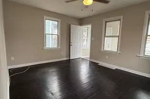 228 W 3rd St, Florence, NJ 08518 - Photo 4